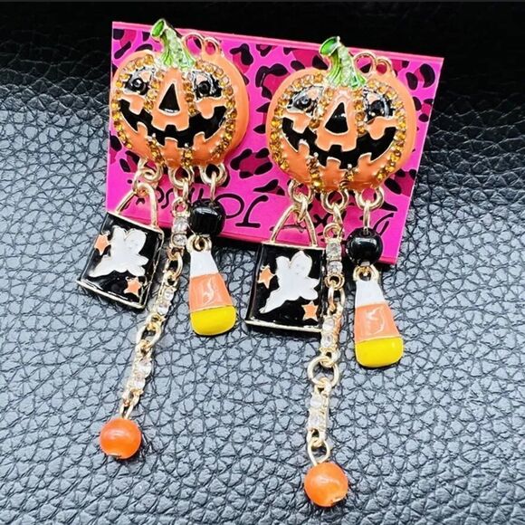 BJ PUMPKIN CANDY CORN EARRINGS NWT They are here! - Picture 2 of 4